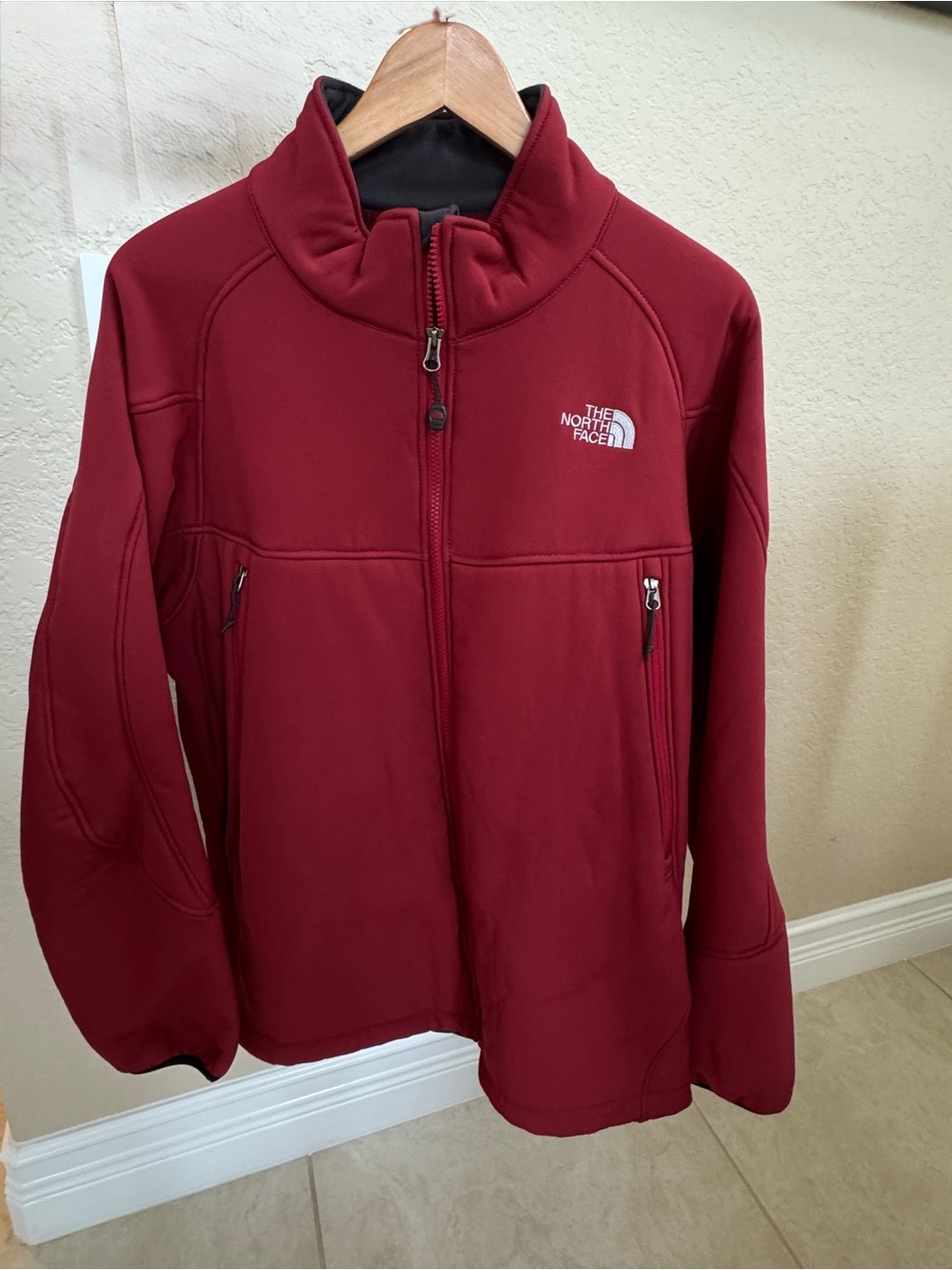 The North Face Men's Deep Red Full-Zip Performance Jacket
